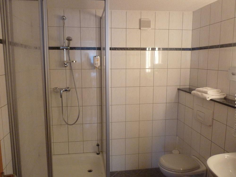 Gasthaus Zum Schwan Ошац Экстерьер фото